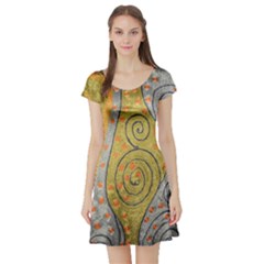 Short Sleeve Skater Dress Front Short Sleeve Skater Dress Front