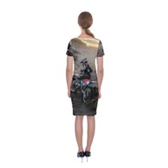 Classic Short Sleeve Midi Dress Back Classic Short Sleeve Midi Dress Back