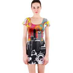 Short Sleeve Bodycon Dress Front Short Sleeve Bodycon Dress Front