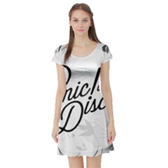 Short Sleeve Skater Dress Front Short Sleeve Skater Dress Front