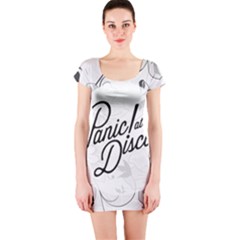 Short Sleeve Bodycon Dress Front Short Sleeve Bodycon Dress Front