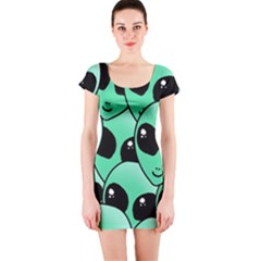 Short Sleeve Bodycon Dress Front Short Sleeve Bodycon Dress Front