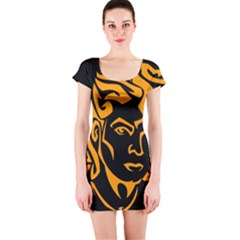 Short Sleeve Bodycon Dress Front Short Sleeve Bodycon Dress Front