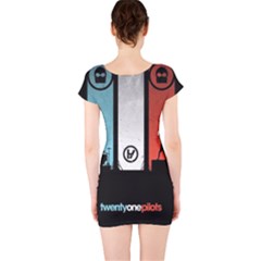 Short Sleeve Bodycon Dress Back Short Sleeve Bodycon Dress Back