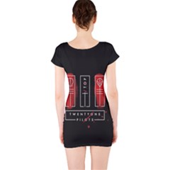 Short Sleeve Bodycon Dress Back Short Sleeve Bodycon Dress Back