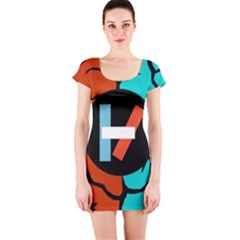 Short Sleeve Bodycon Dress Front Short Sleeve Bodycon Dress Front