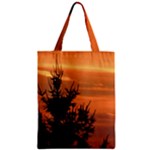 Christmas tree and sunset Zipper Classic Tote Bag
