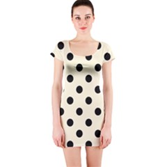 Short Sleeve Bodycon Dress Front