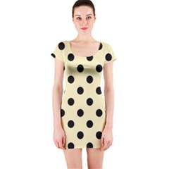 Short Sleeve Bodycon Dress Front