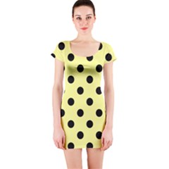 Short Sleeve Bodycon Dress Front