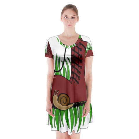 Boot in the grass Short Sleeve V