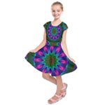 Star Of Leaves, Abstract Magenta Green Forest Kids  Short Sleeve Dress