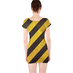 Short Sleeve Bodycon Dress Back Short Sleeve Bodycon Dress Back