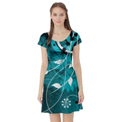 Short Sleeve Skater Dress Front Short Sleeve Skater Dress Front