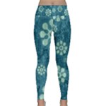 Snow Flake Art Lightweight Velour Classic Yoga Leggings