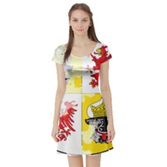 Short Sleeve Skater Dress Front Short Sleeve Skater Dress Front