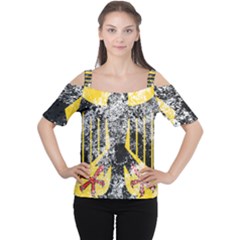 Cutout Shoulder T-Shirt 