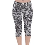 Encaje Velvet Capri Leggings 