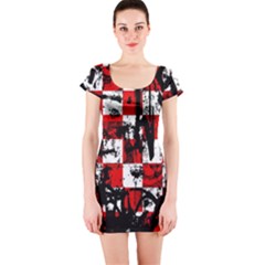 Short Sleeve Bodycon Dress Front Short Sleeve Bodycon Dress Front