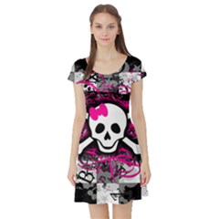 Short Sleeve Skater Dress Front Short Sleeve Skater Dress Front