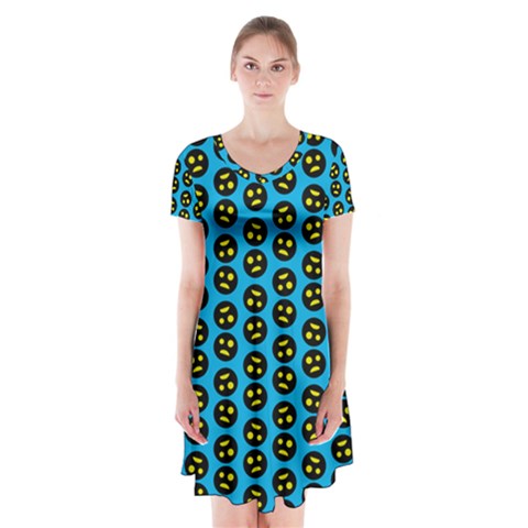 0059 Comic Head Bothered Smiley Pattern Short Sleeve V