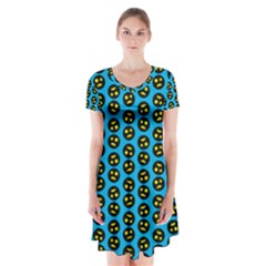 0059 Comic Head Bothered Smiley Pattern Short Sleeve V