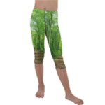 In the forest the fullness of spring, green, Kids  Lightweight Velour Capri Leggings 