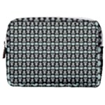 Skull Pattern Make Up Pouch (Medium)