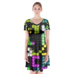 Drawn squares                                                         Short Sleeve V-neck Flare Dress