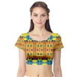 Tribal pattern                                                          Short Sleeve Crop Top