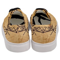 Women s Classic Low Top Sneakers 