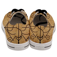 Men s Low Top Canvas Sneakers 
