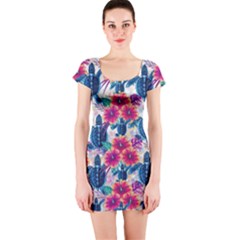Short Sleeve Bodycon Dress Front Short Sleeve Bodycon Dress Front