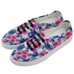 Women s Classic Low Top Sneakers 