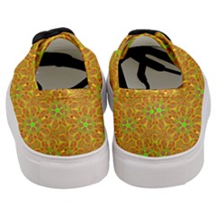 Women s Classic Low Top Sneakers 
