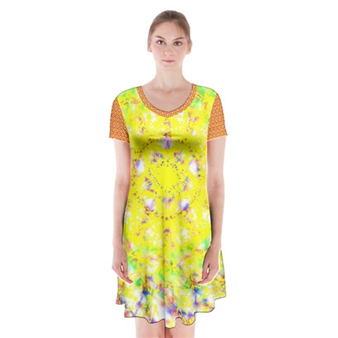 New Sundays (2) Mandala Top Short Sleeve V
