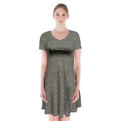 Melody Short Sleeve V