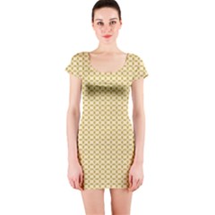 Short Sleeve Bodycon Dress Front Short Sleeve Bodycon Dress Front