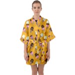 Ice cream on an orange background pattern                                                            Quarter Sleeve Kimono Robe
