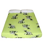 Black and white vector flowers at canary yellow Fitted Sheet (Queen Size)
