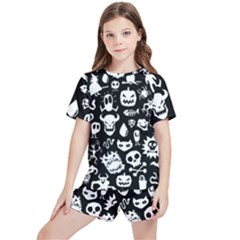 Kids  T-Shirt And Sports Shorts Set 