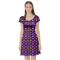 Short Sleeve Skater Dress Front Short Sleeve Skater Dress Front