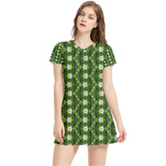 Short Sleeve V-Neck Dress 