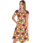 Wavey shapes pattern                                                                Classic Short Sleeve Dress