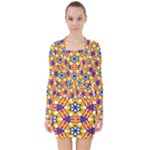 Wavey shapes pattern                                                                 V-neck Bodycon Long Sleeve Dress