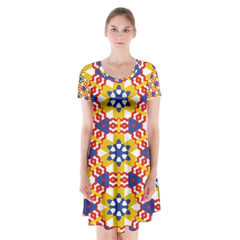 Wavey shapes pattern                                                                  Short Sleeve V