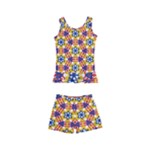 Wavey shapes pattern                                                             Kid s Boyleg Swimsuit