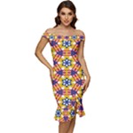 Wavey shapes pattern                                                    Ruffle Split Hem Bodycon Dress