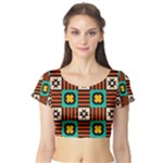 Shapes in shapes                                                               Short Sleeve Crop Top