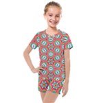 Hexagons and stars pattern                                                                Kids  Mesh Tee and Shorts Set